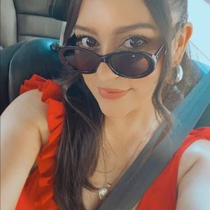 Meet your Posher, Catalina